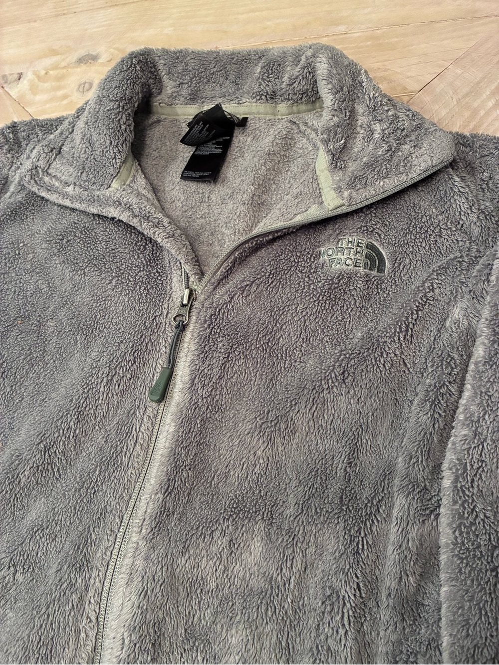 The North Face Women's Light Gray Plush Full-Zip Teddy Jacket